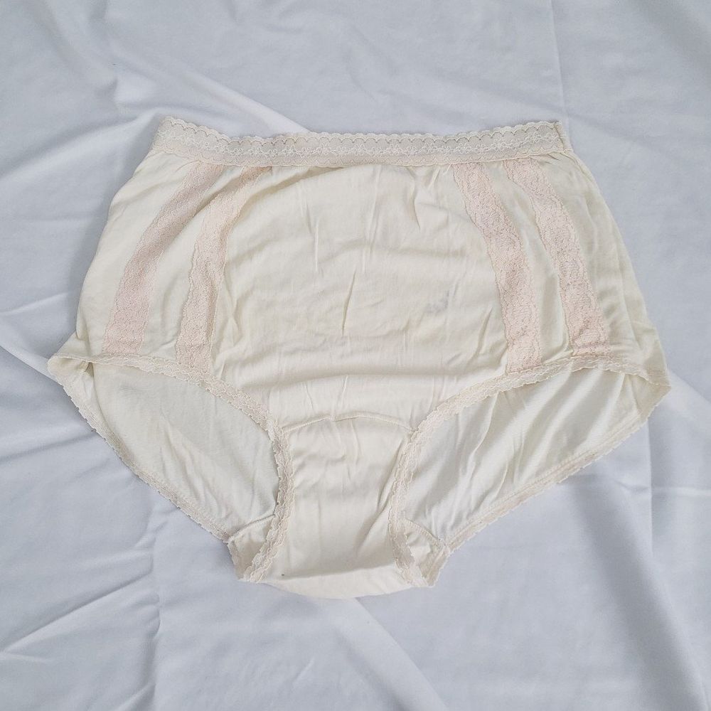70s Cream Lacy Granny Panties